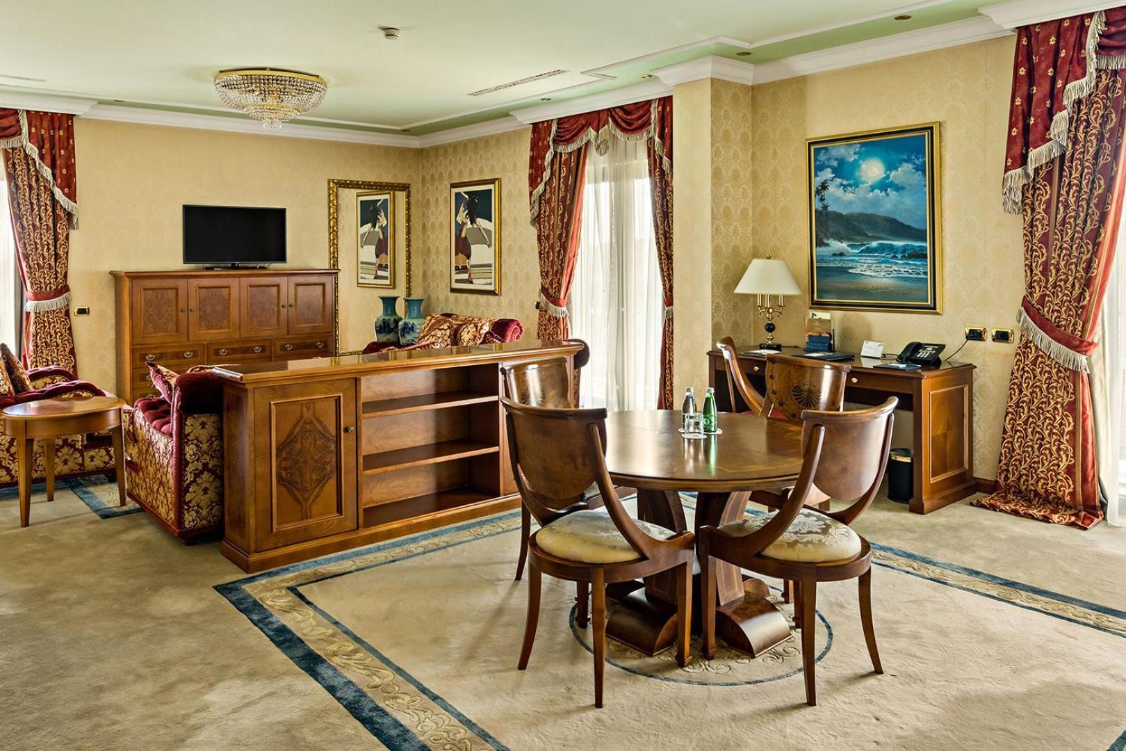 פרישטינה Swiss Diamond Hotel Prishtina מראה חיצוני תמונה A suite at the hotel